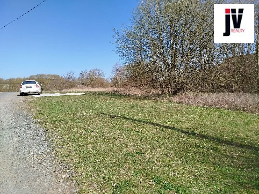 Prodej stavebního pozemku 3284 m²